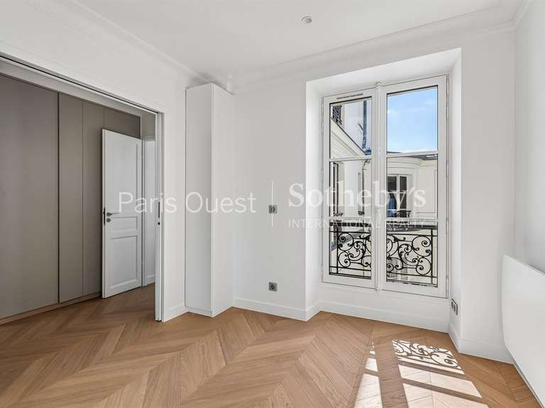 Apartment Paris 3e - 4 bedrooms - 145m²