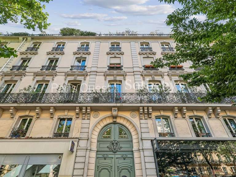 Appartement Paris 3e - 4 chambres - 145m²