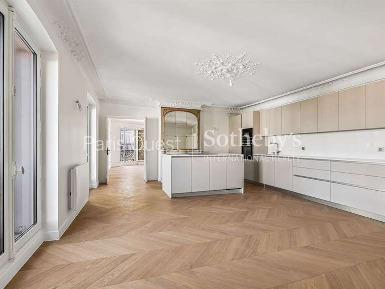 Appartement Paris 3e - 4 chambres - 145m²