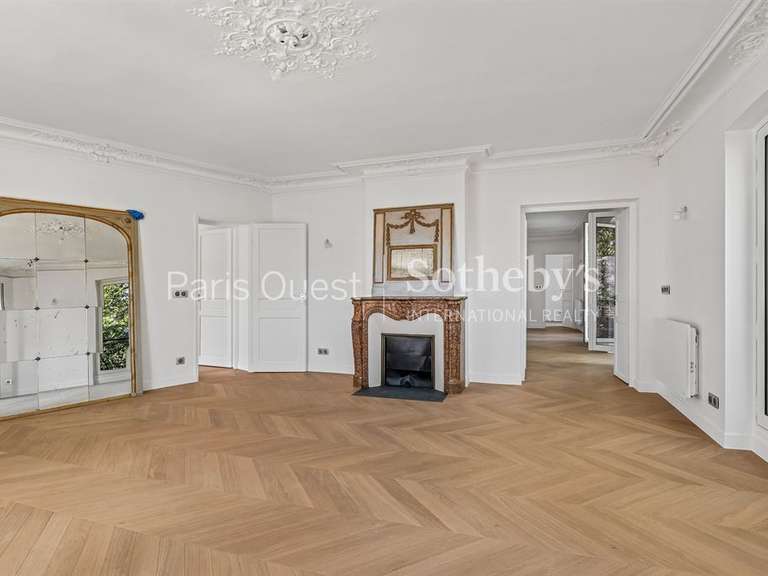 Appartement Paris 3e - 4 chambres - 145m²