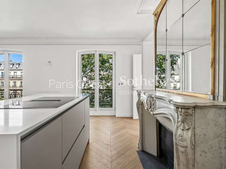 Appartement Paris 3e - 4 chambres - 145m²