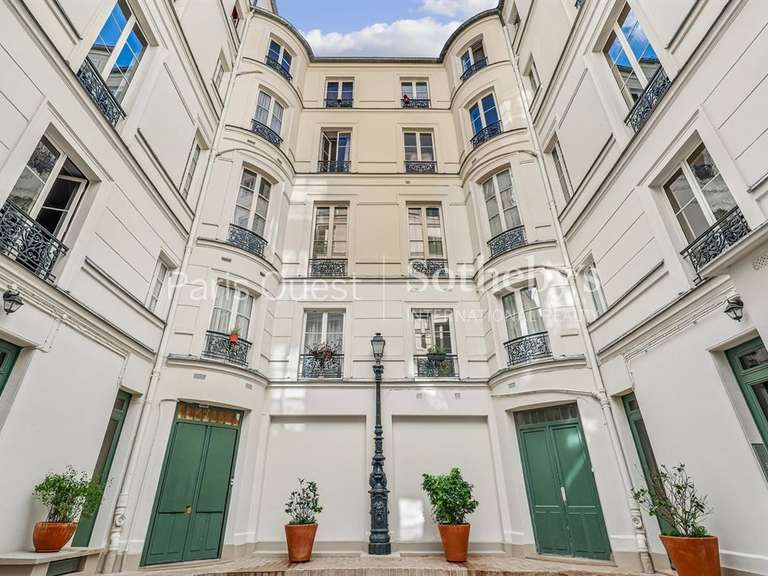 Apartment Paris 3e - 4 bedrooms - 145m²