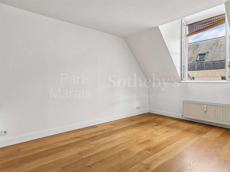 Appartement Paris 3e - 3 chambres - 145m²