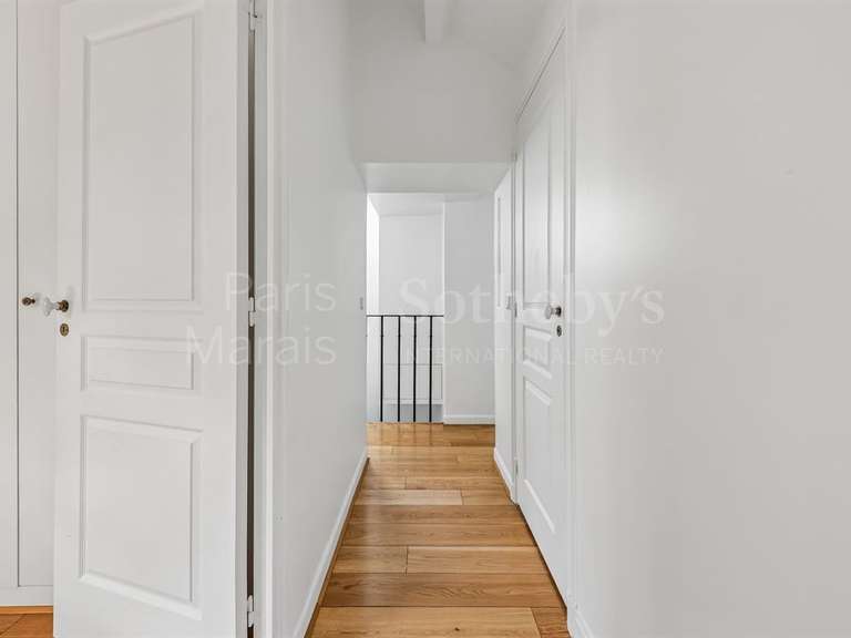 Appartement Paris 3e - 3 chambres - 145m²