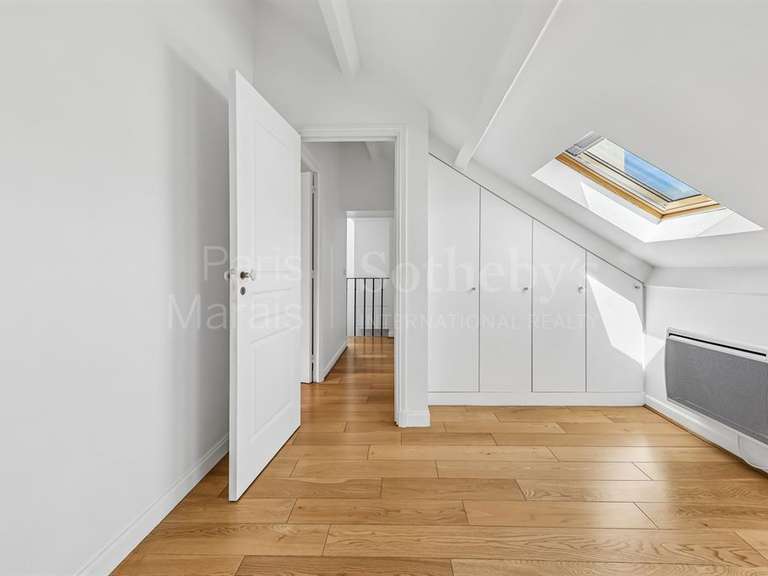 Appartement Paris 3e - 3 chambres - 145m²