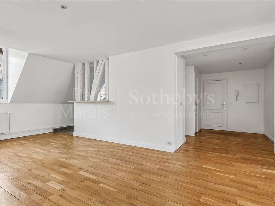 Apartment Paris 3e