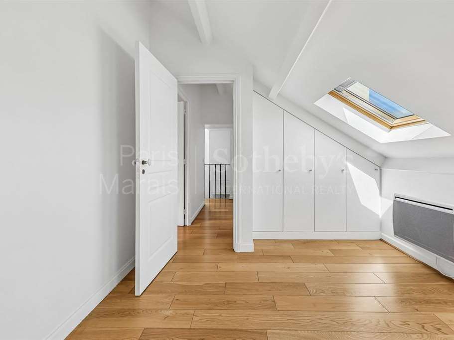 Apartment Paris 3e