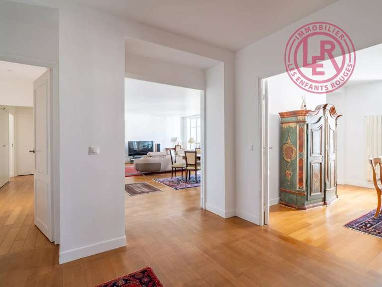 Appartement Paris 3e - 3 chambres - 145m²