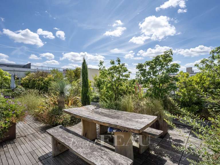 Appartement Paris 3e - 2 chambres - 332m²