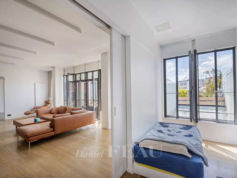 Appartement Paris 3e - 2 chambres - 332m²