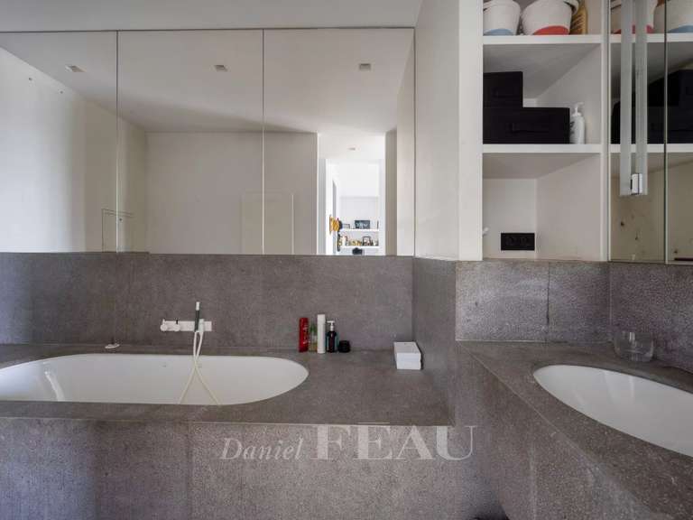 Appartement Paris 3e - 2 chambres - 332m²