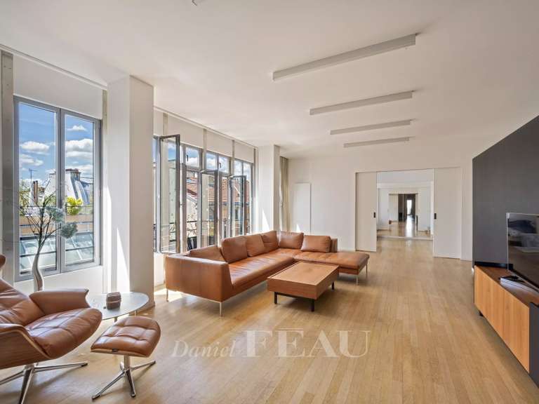 Appartement Paris 3e - 2 chambres - 332m²