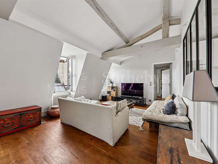 Appartement Paris 3e - 2 chambres - 82m²