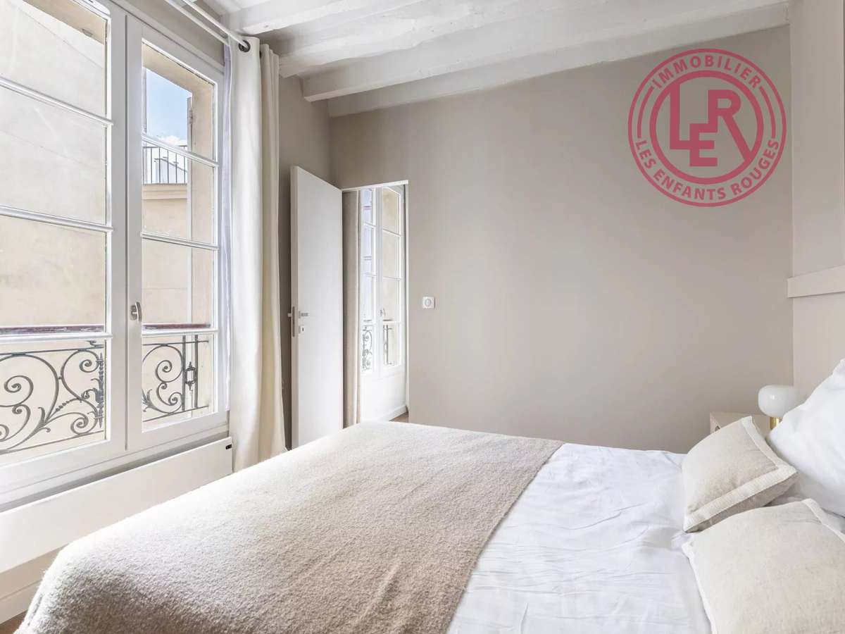 Apartment Paris 3e