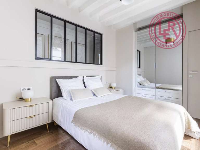 Appartement Paris 3e - 1 chambre - 58m²