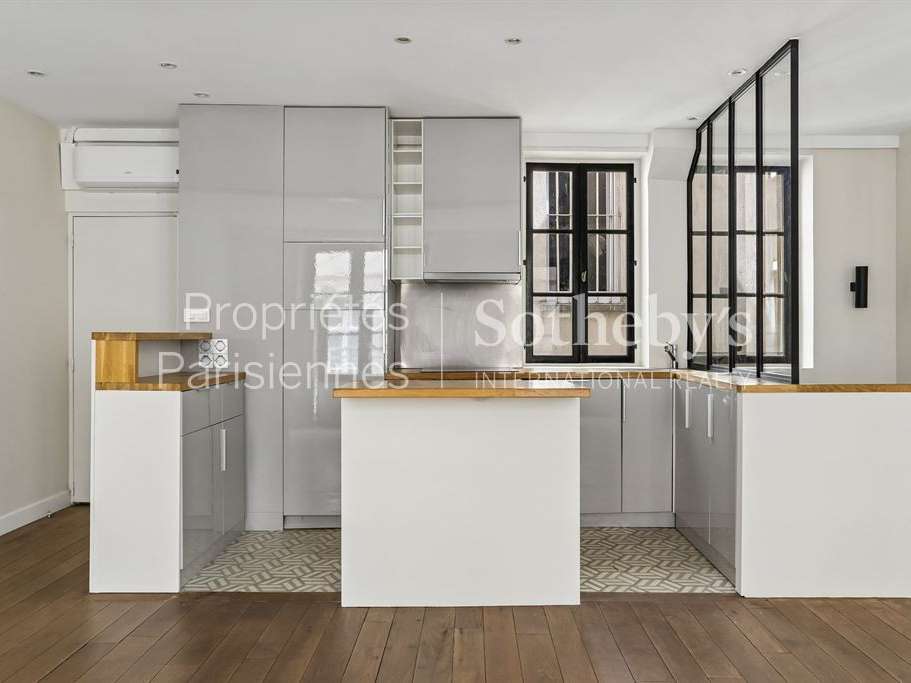Apartment Paris 3e