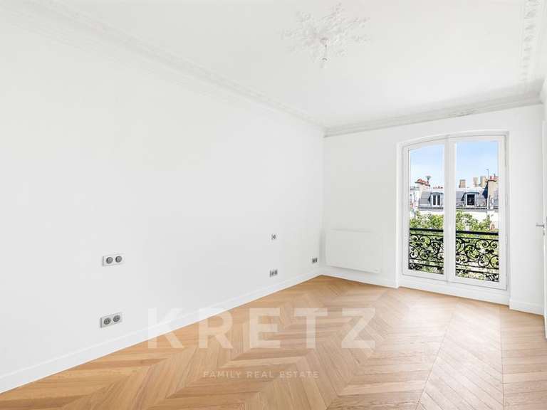 Appartement Paris 3e - 4 chambres - 148m²