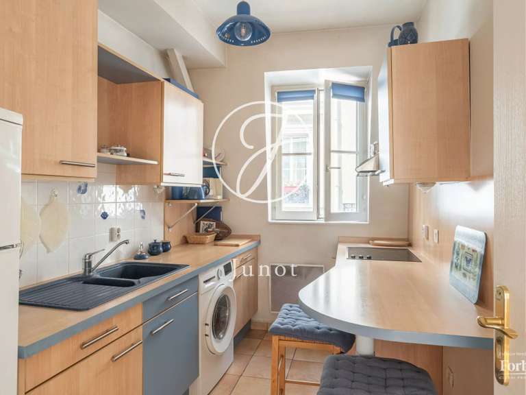 Appartement Paris 3e - 2 chambres - 76m²