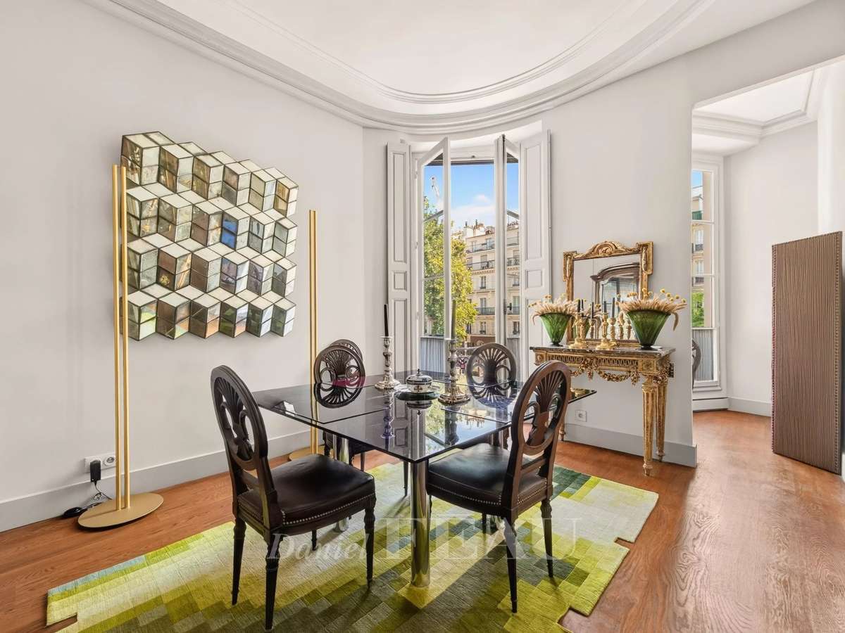 Apartment Paris 3e
