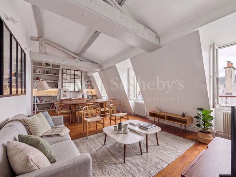 Appartement Paris 3e - 2 chambres - 82m²