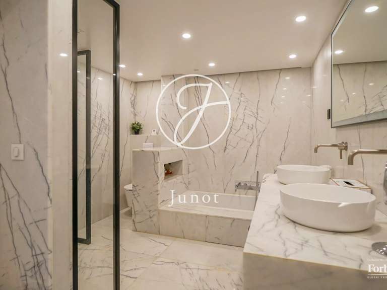 Appartement Paris 3e - 3 chambres - 178m²