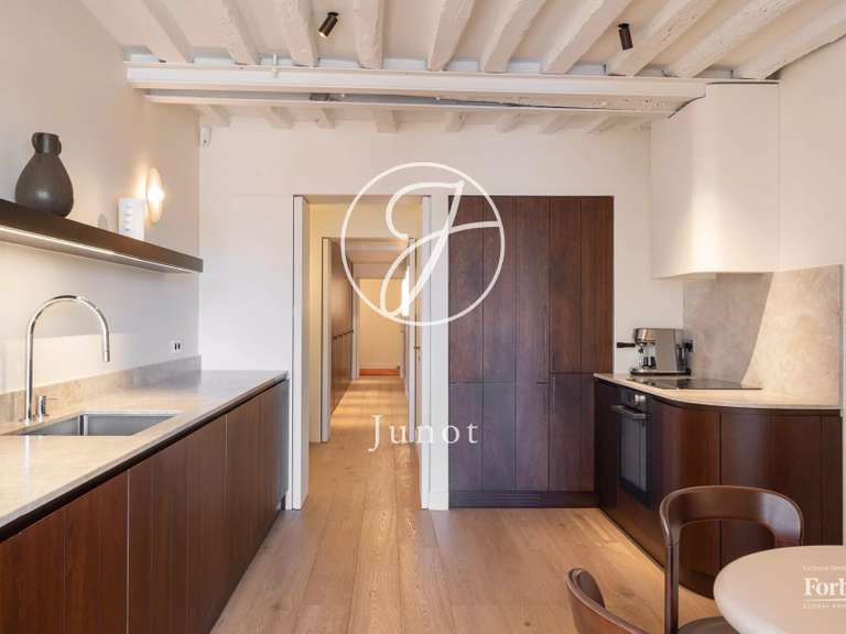 Appartement Paris 3e - 3 chambres - 140m²