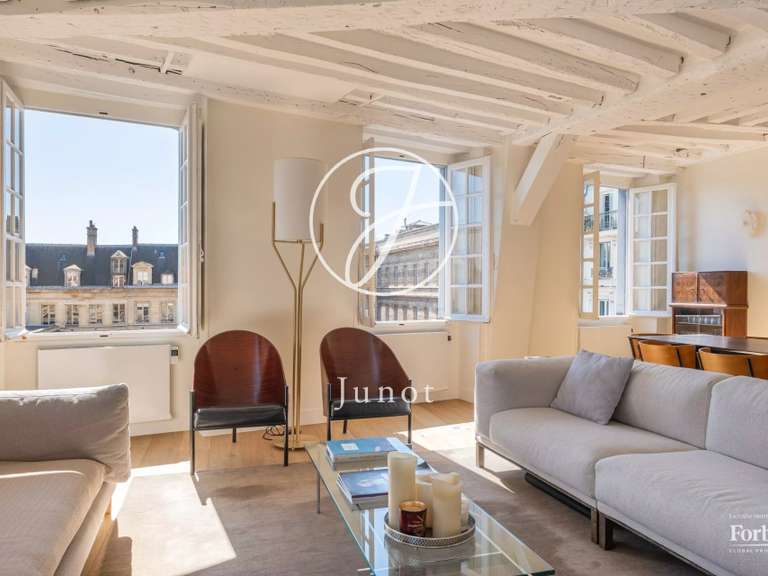 Appartement Paris 3e - 3 chambres - 140m²