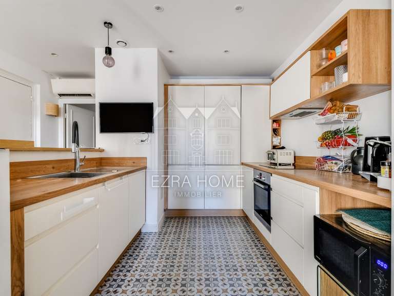Appartement Paris 3e - 3 chambres - 77m²