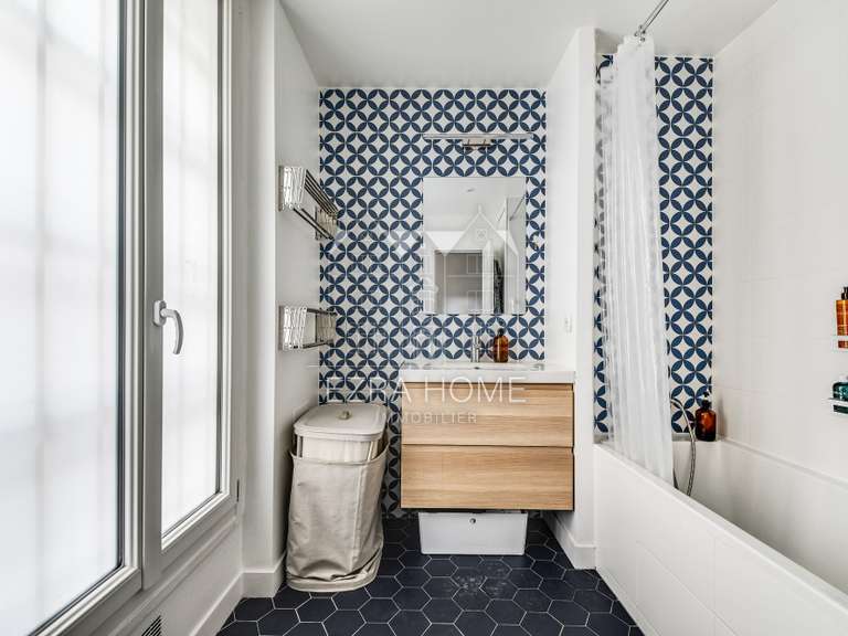 Appartement Paris 3e - 3 chambres - 77m²