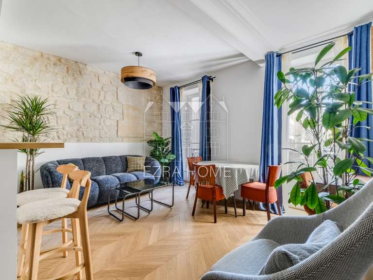Appartement Paris 3e - 3 chambres - 77m²