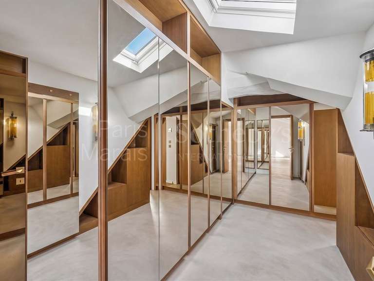 Appartement Paris 3e - 5 chambres - 283m²