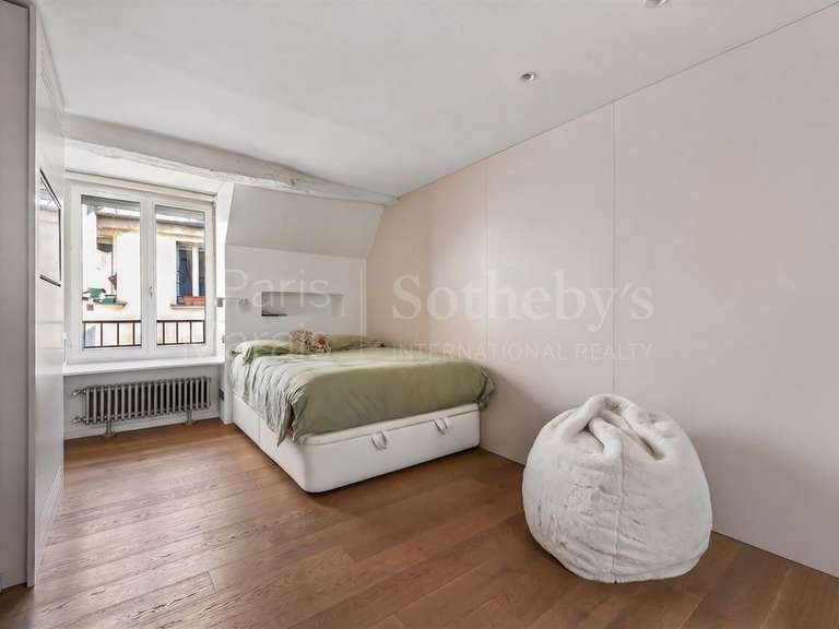 Appartement Paris 3e - 5 chambres - 283m²