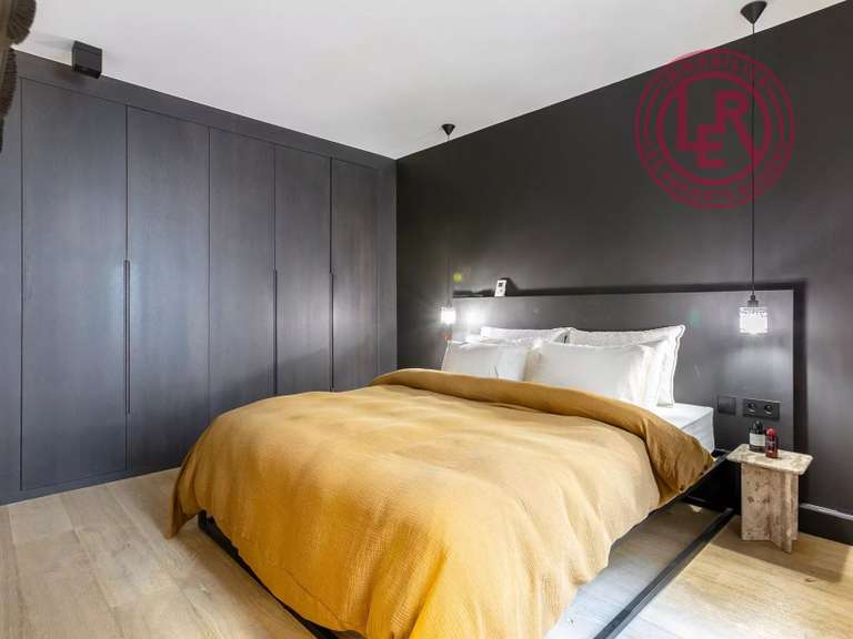 Appartement Paris 3e - 2 chambres - 79m²