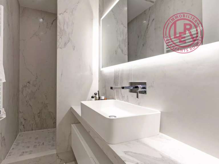 Appartement Paris 3e - 2 chambres - 79m²