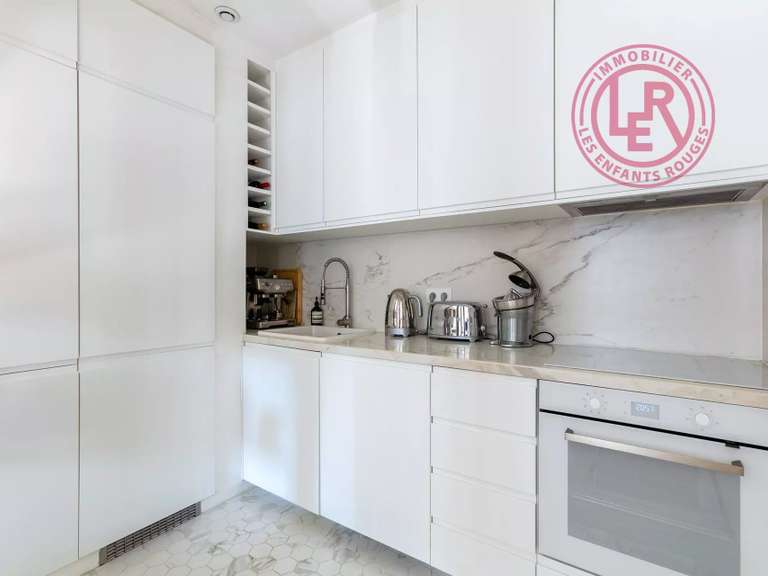 Appartement Paris 3e - 2 chambres - 79m²
