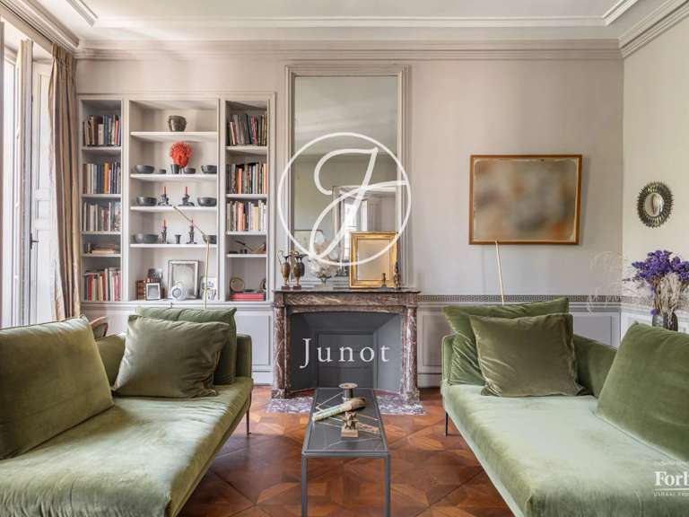 Appartement Paris 3e - 2 chambres - 130m²