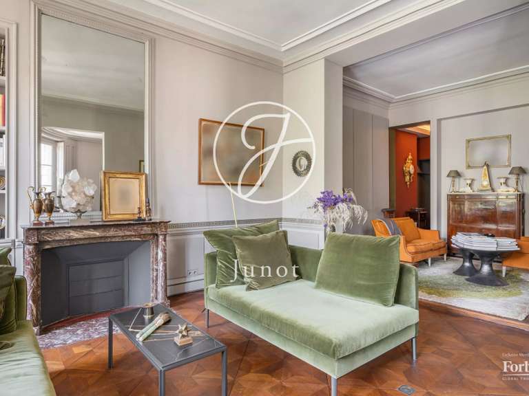 Appartement Paris 3e - 2 chambres - 130m²
