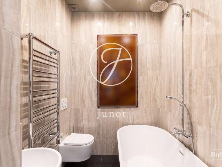 Appartement Paris 3e - 2 chambres - 130m²