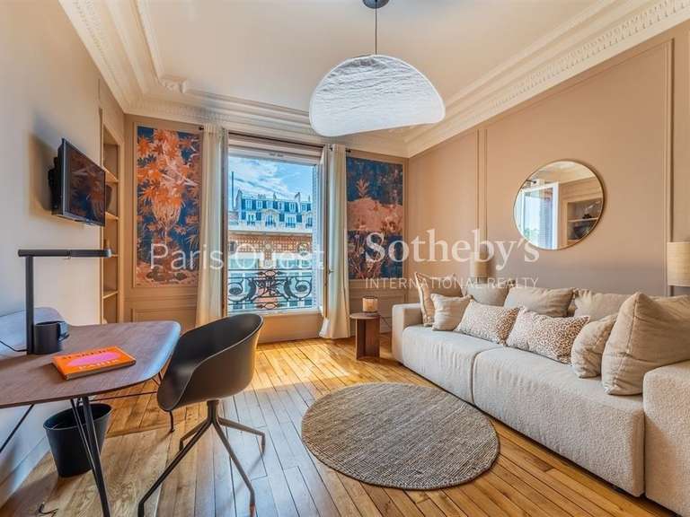 Appartement Paris 3e - 3 chambres - 150m²