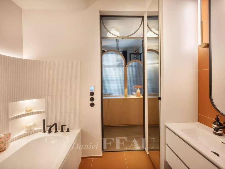 Appartement Paris 3e - 3 chambres - 105m²
