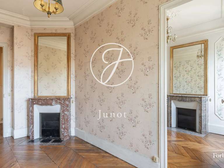 Appartement Paris 3e - 2 chambres - 90m²