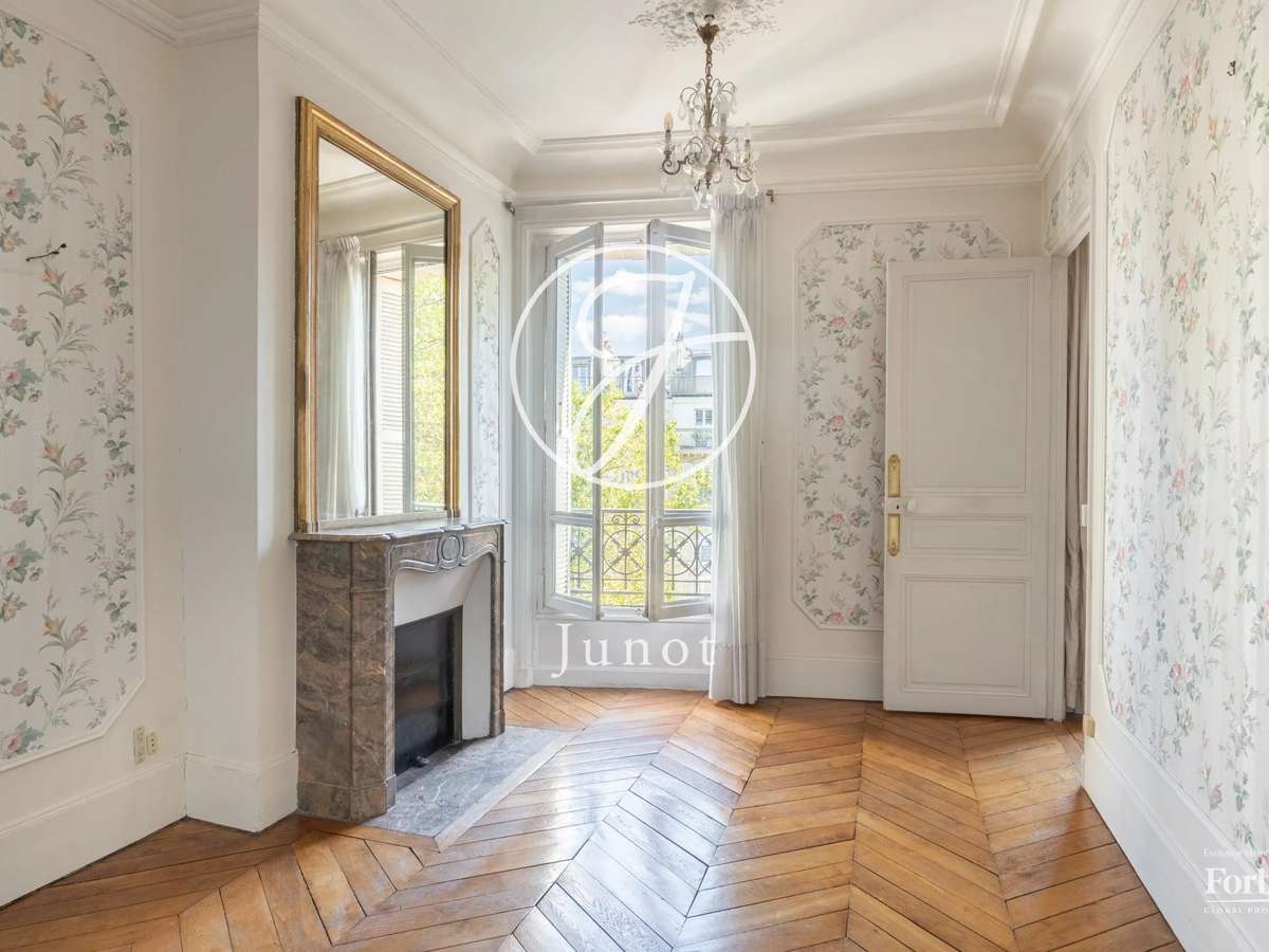 Apartment Paris 3e