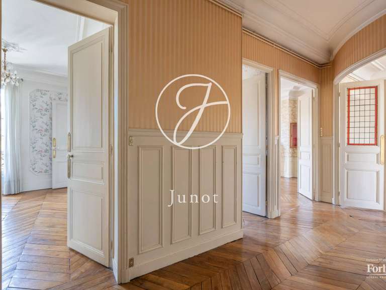Appartement Paris 3e - 2 chambres - 90m²