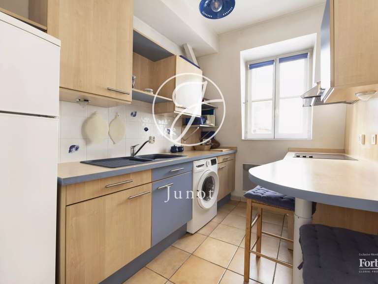 Appartement Paris 3e - 2 chambres - 76m²