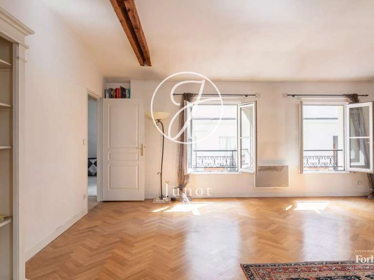 Appartement Paris 3e - 2 chambres - 76m²