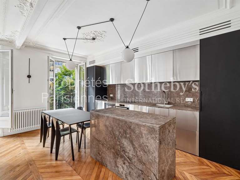 Appartement Paris 3e - 2 chambres - 73m²