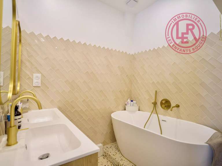 Appartement Paris 3e - 2 chambres - 66m²
