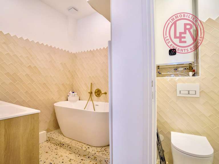 Appartement Paris 3e - 2 chambres - 66m²