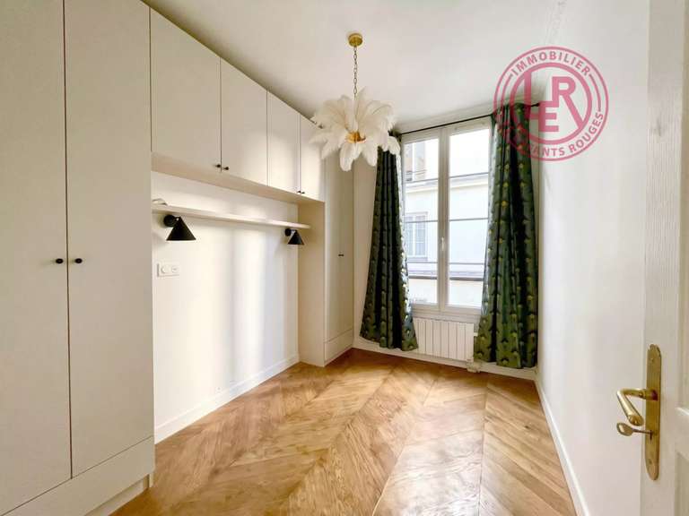 Appartement Paris 3e - 2 chambres - 66m²