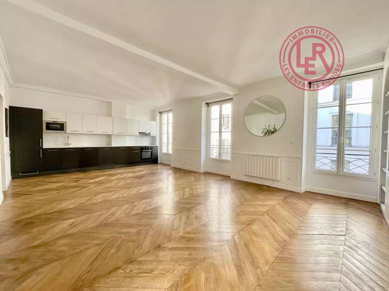 Appartement Paris 3e - 2 chambres - 66m²